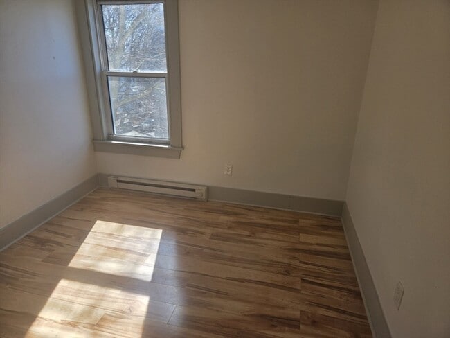 Photo - 40 Garnet St Unit 2