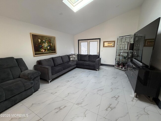 Building Photo - 191 Delaware Ave