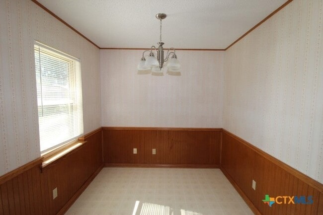 Photo - 1606 Hughes Ave