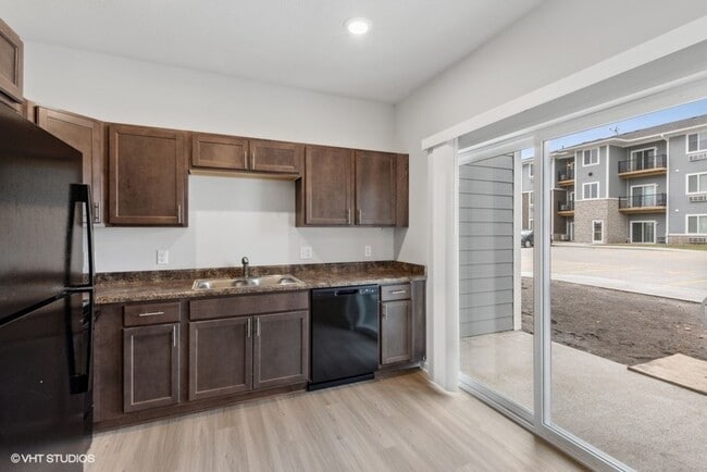 Photo - Parkside Apartments