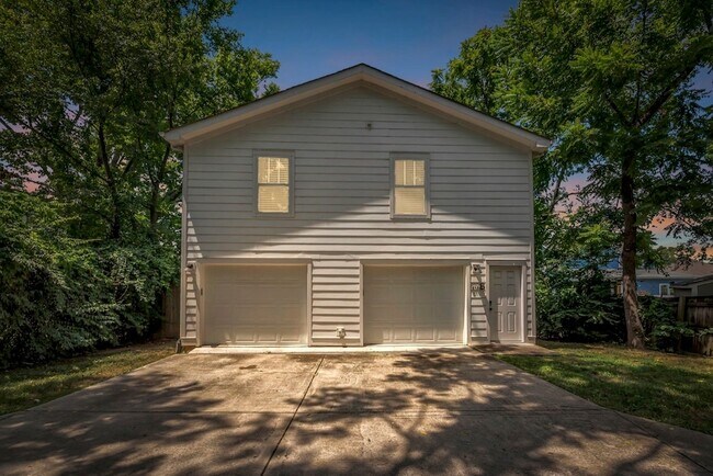 Photo - 819 N 2nd St