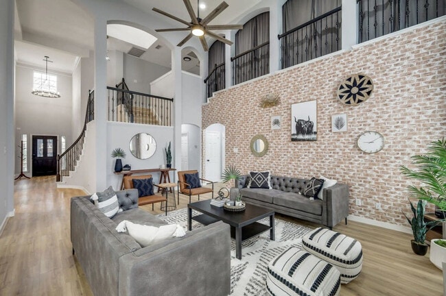 Photo - 5717 Windmere Ln Unit ID1019558P