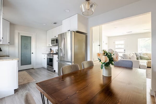 Photo - 601 W 4th St Unit ID1223260P