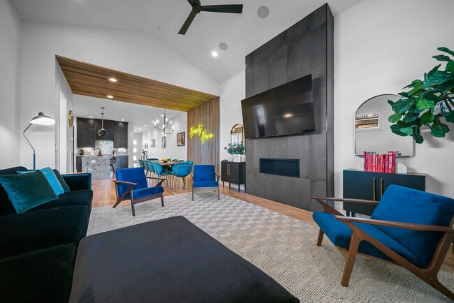 Building Photo - 1102C Buchanan St Unit ID1312342P