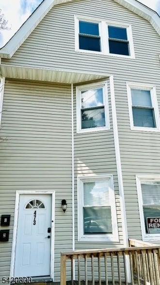 Photo - 473 Grove St Unit 1