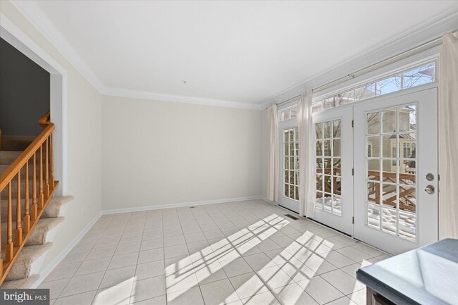 Photo - 4908 Waple Ln