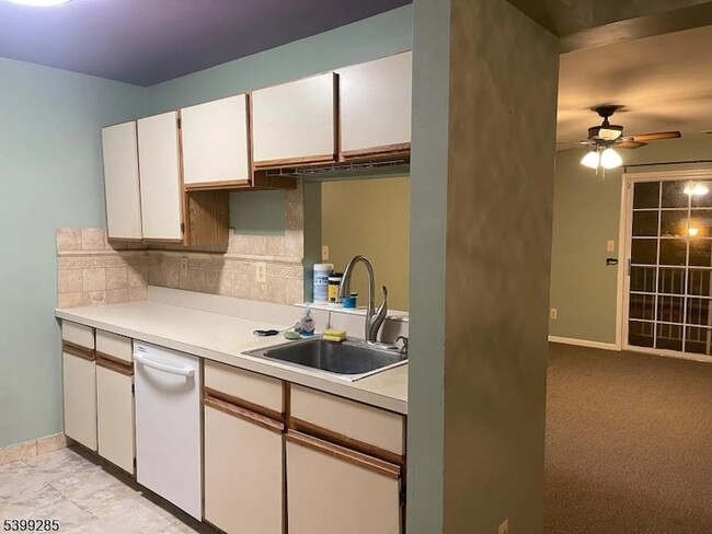 Photo - 420 Stratford Pl