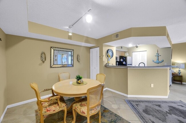 Building Photo - 3670 NW Adriatic Ln