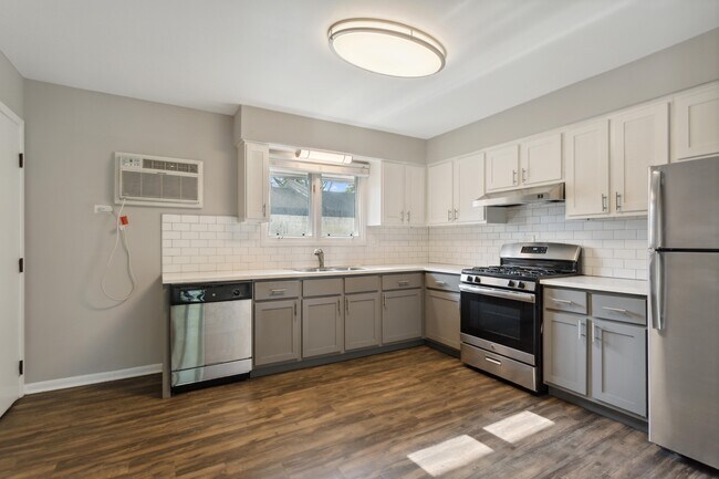 Photo - The Clarendon Apartment Homes