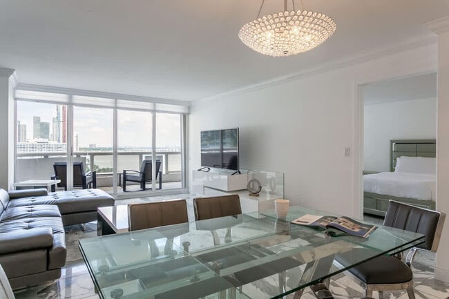 Photo - 1717 N Bayshore Dr Unit ID1264178P