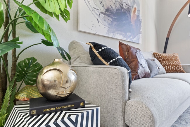 Building Photo - The Hilltop Apartment Homes