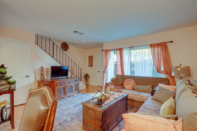 Photo - 5474 Roundtree Pl Unit ID1305048P