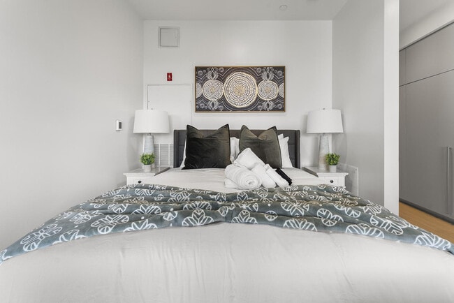 Photo - 35 W 2nd St Unit SI ID1240275P