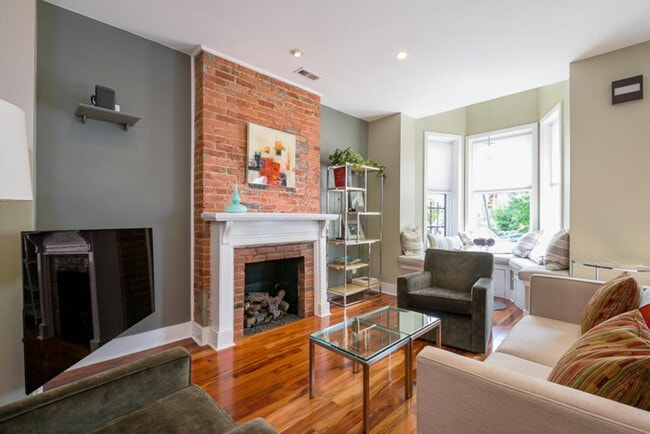 Building Photo - 401 Constitution Ave NE Unit SI ID1587658P