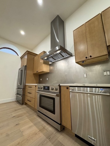 Building Photo - 100 Captains Row Unit 104