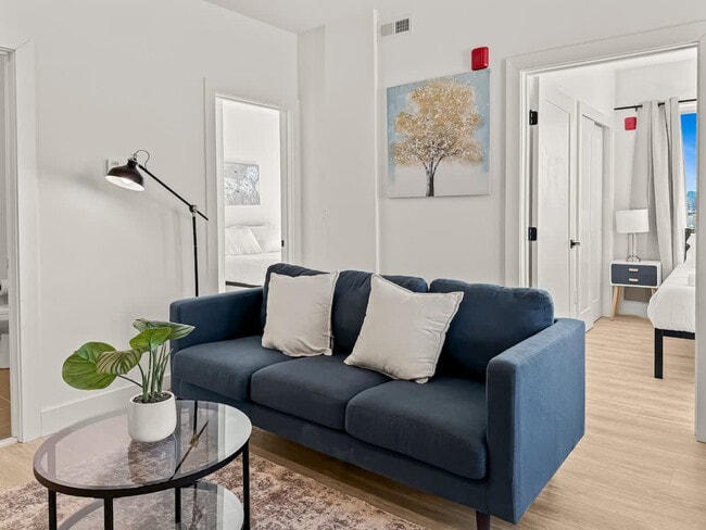 Photo - 2400 E Huntingdon St Unit ID1075554P