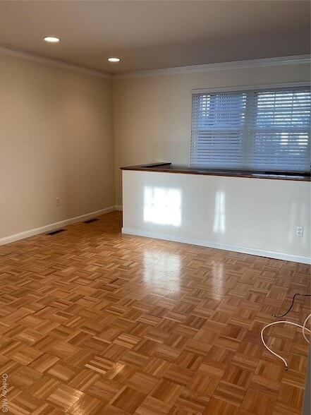 Photo - 430 Somerset Dr Unit F