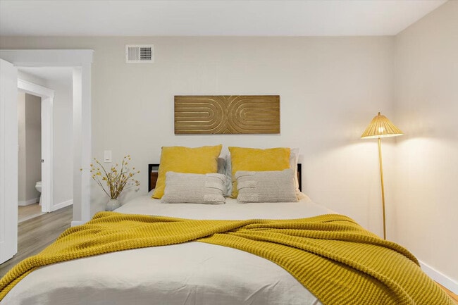 Photo - 2410 W Bruneau Pl Unit ID1310551P