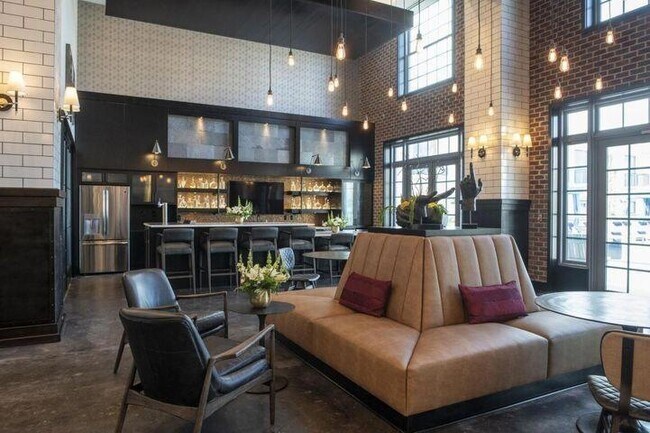 Photo - 128 Columbus St