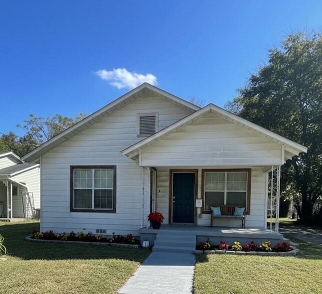 Building Photo - 3626 Carpenter Ave