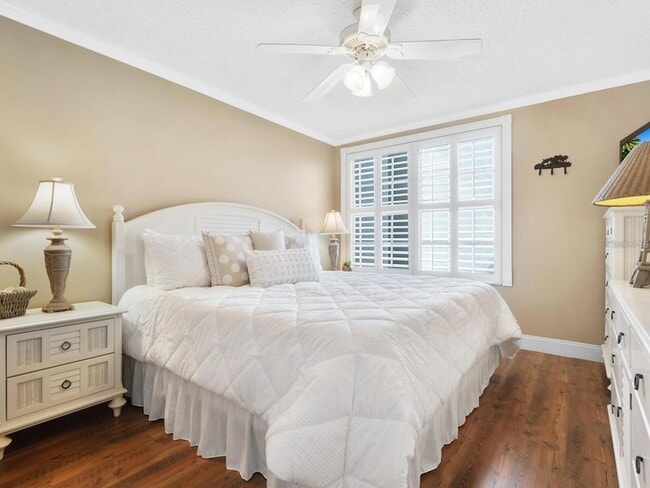 Photo - 600 Sutton Pl Unit 201