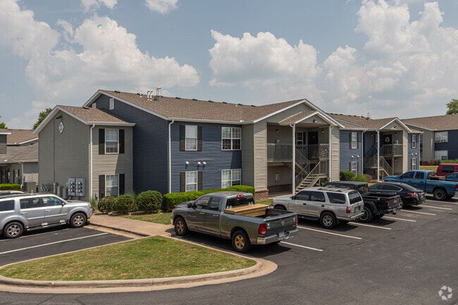 Photo - 412 Crossing