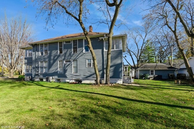 Photo - 329 W Maple Ave