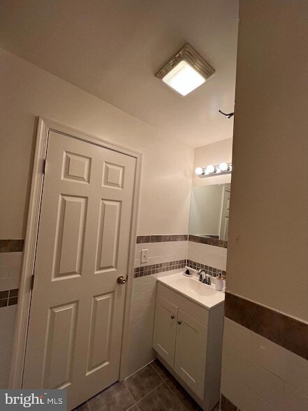 Photo - 623 Columbia Ave Unit B