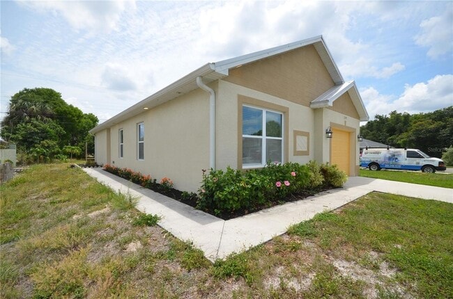 Photo - 2197 Davis Ct