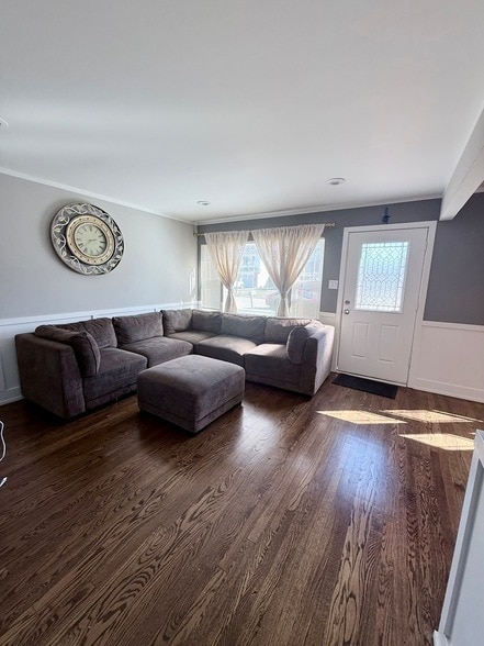 Photo - 2840 140th St