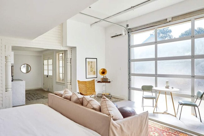 Building Photo - 2317 N Rampart St Unit ID1272384P