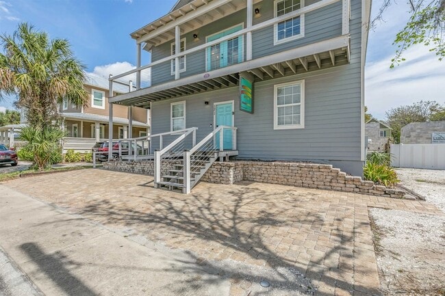 Photo - 171 Riberia St