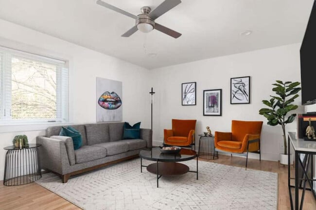 Photo - 1136 Crescent Ave NE Unit SI FL2-ID1356274P