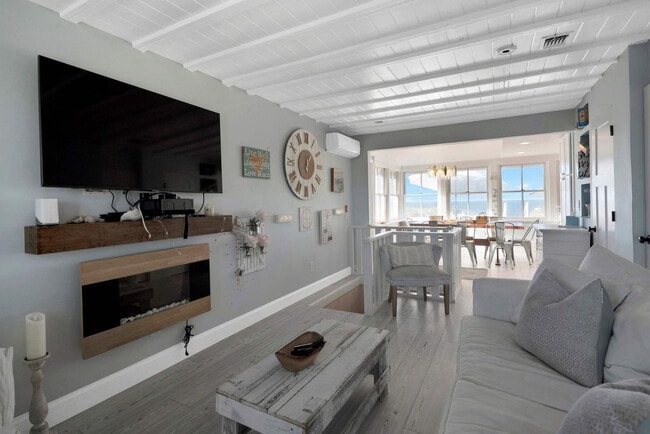 Building Photo - 148 Creek Rd Unit SI ID1510782P