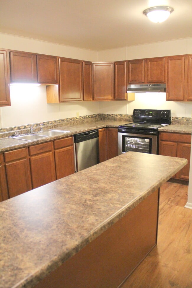 Photo - Springtree Apartments