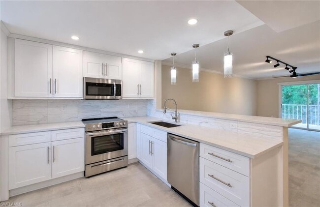 Building Photo - 2360 Naples Trace Cir
