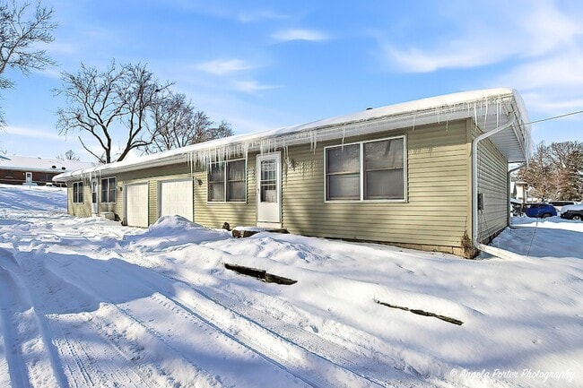 Building Photo - 831 Washington St