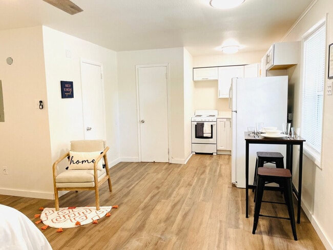 Photo - 620 S Cedar St Unit ID1296528P