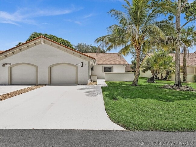 Photo - 21578 Altamira Ave