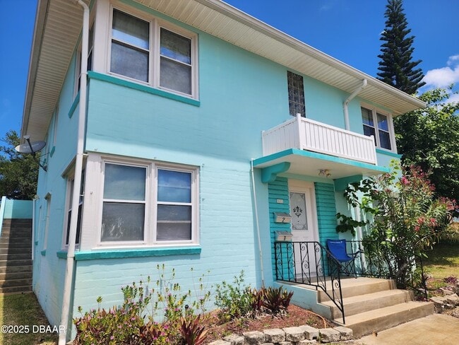 Building Photo - 321 Ribault Ave Unit 1