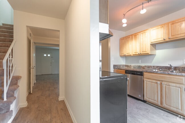 1BR,1BA,-844SF, Premier Unit - Eastwind Apartments