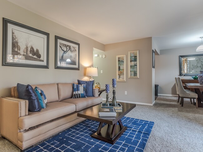 Photo - Versailles Apartments