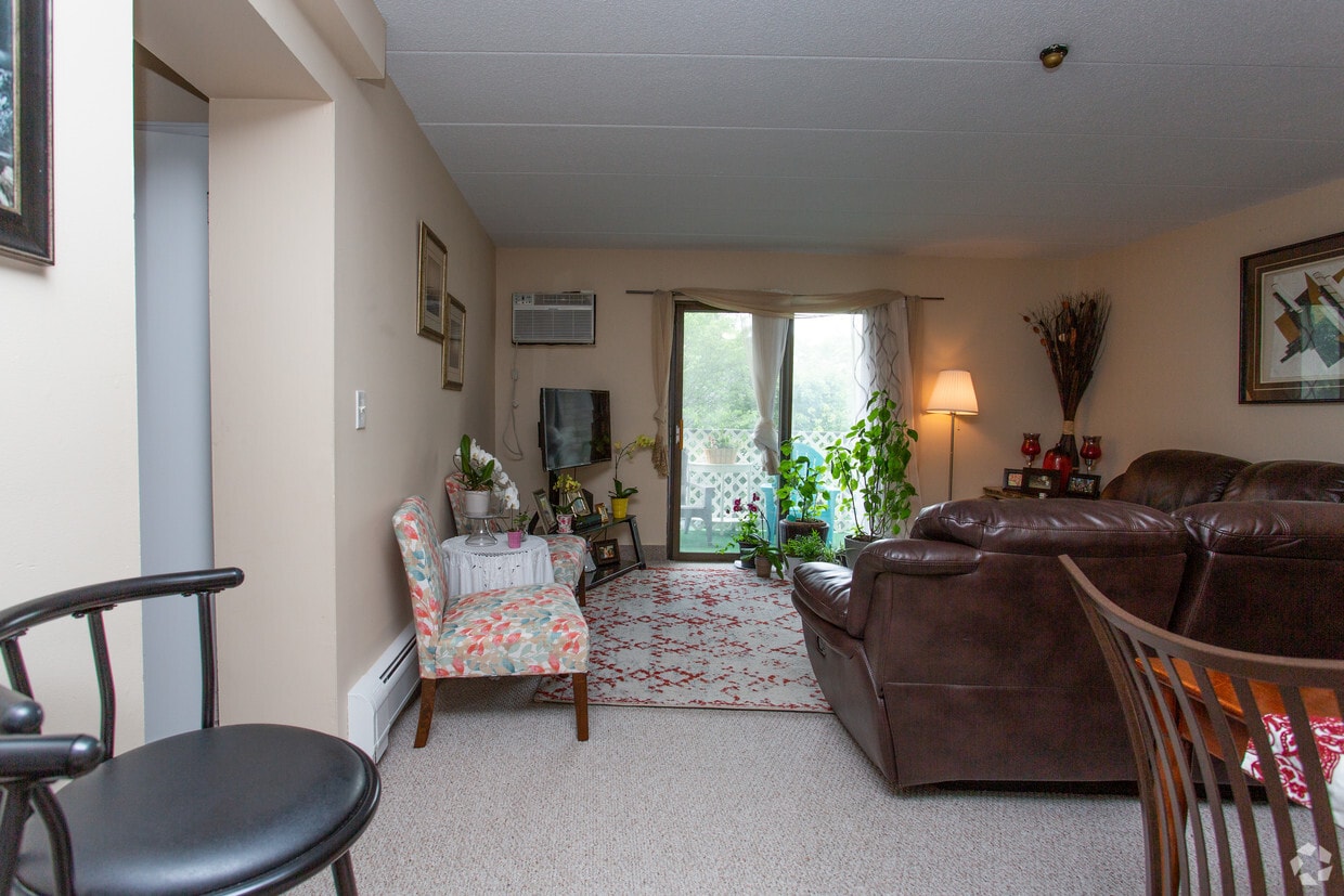 Floor Plan - Two Bedroom, non-renovated