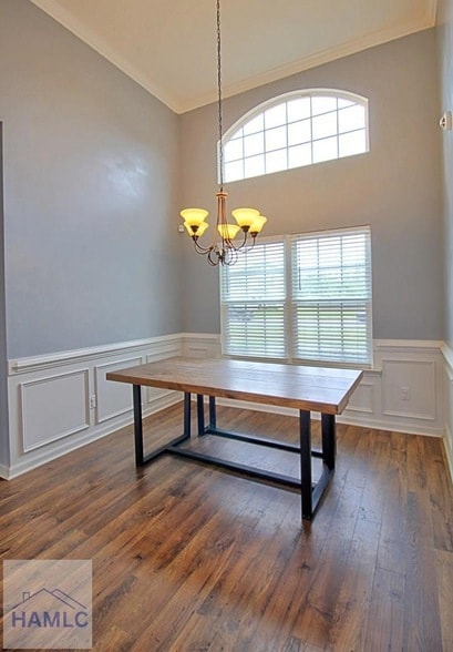 Photo - 452 Huntington Dr