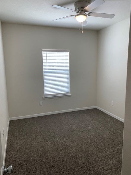 Photo - 2321 N Hickory St