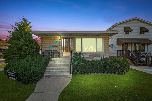 Photo - 3353 N Ozanam Ave Unit G