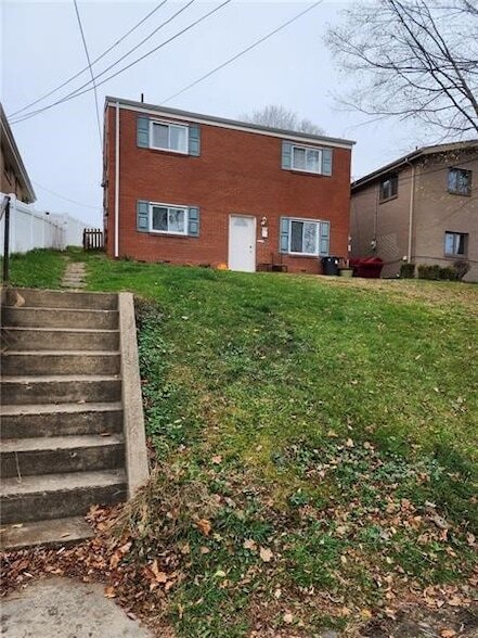 Building Photo - 4461 Highridge St Unit 2
