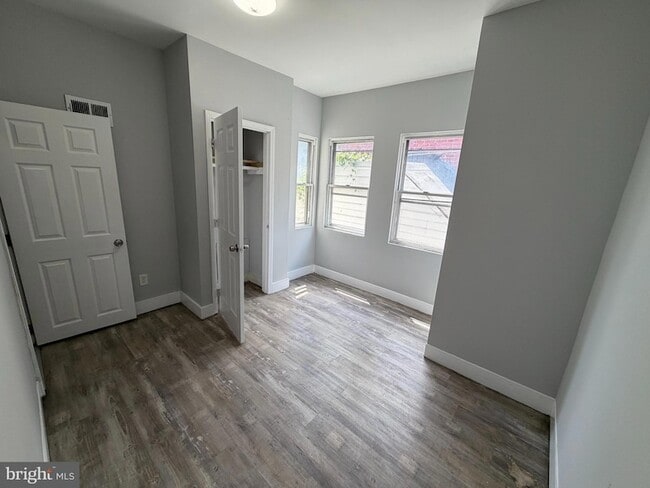 Photo - 1734 W Atlantic St