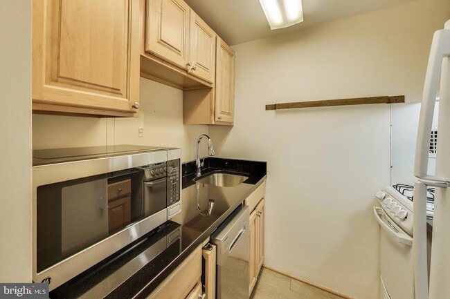 Photo - 4 Monroe St Unit 911