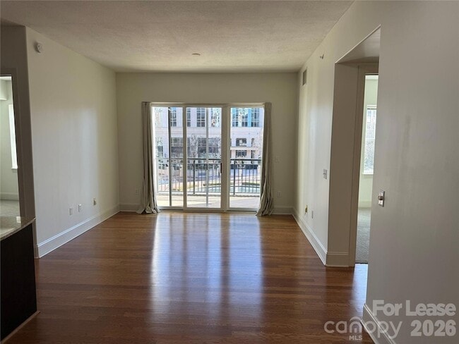 Photo - 4620 Piedmont Row Dr Unit 305